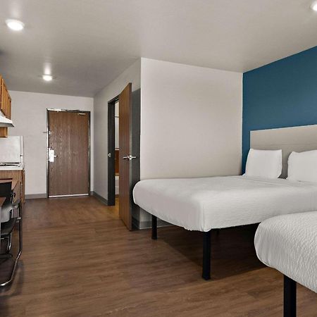 Woodspring Suites Champaign Near University Экстерьер фото