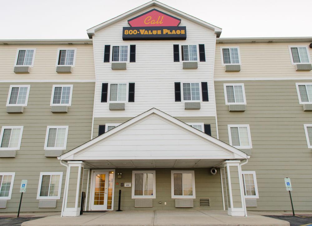 Woodspring Suites Champaign Near University Экстерьер фото