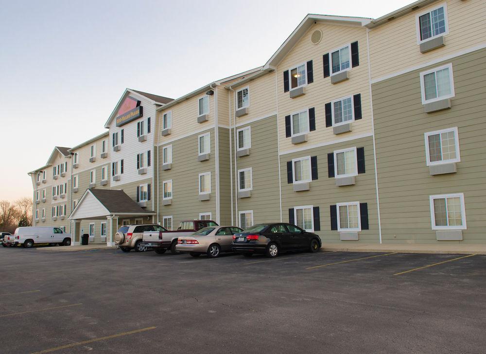Woodspring Suites Champaign Near University Экстерьер фото