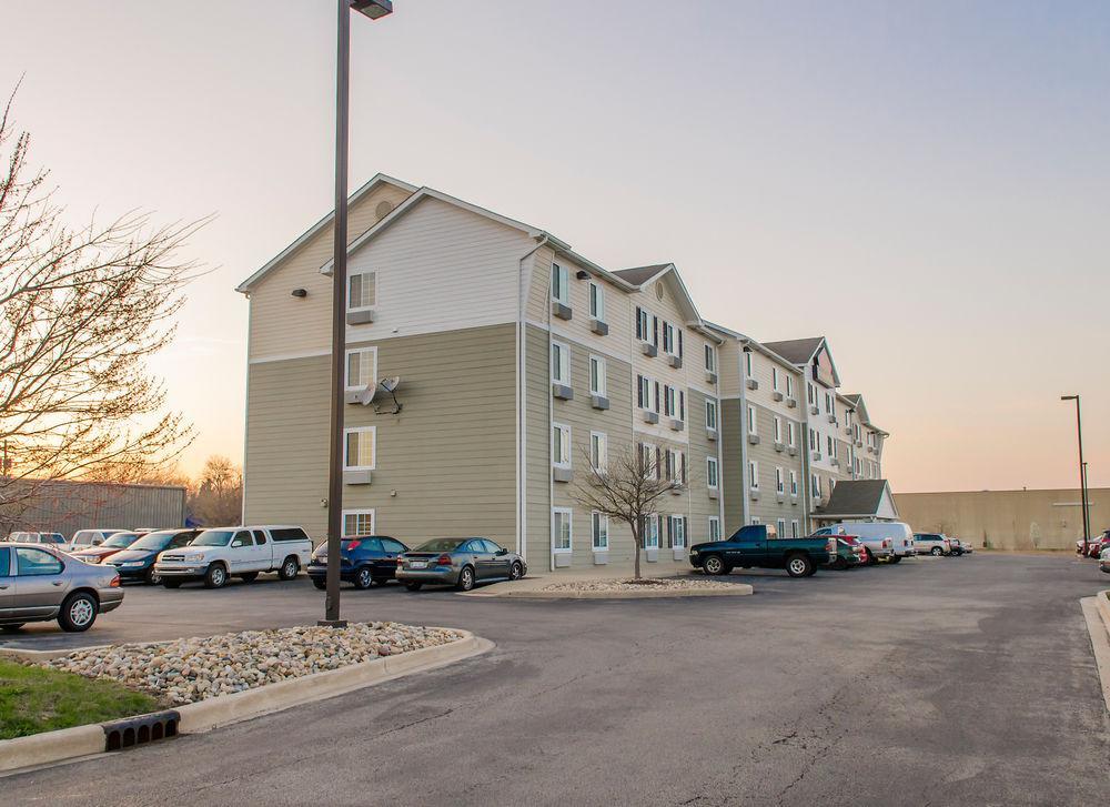 Woodspring Suites Champaign Near University Экстерьер фото