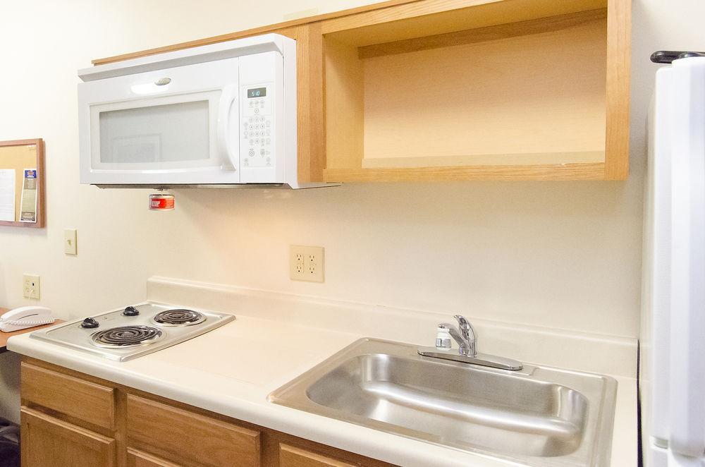 Woodspring Suites Champaign Near University Экстерьер фото