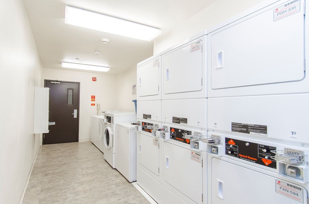 Woodspring Suites Champaign Near University Удобства фото